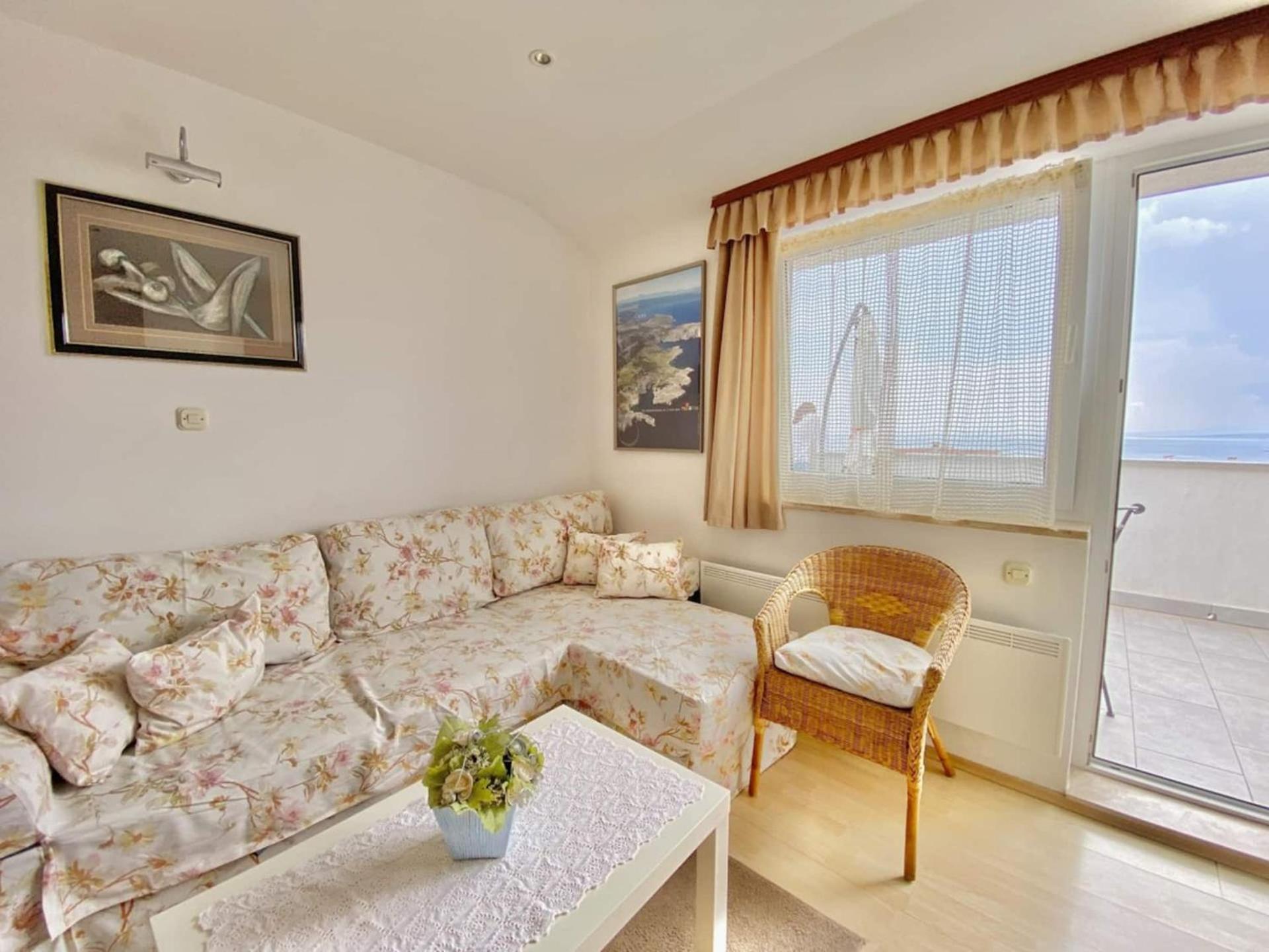 Family Apartments Viva Close To The Beach Krk Town Exterior photo
