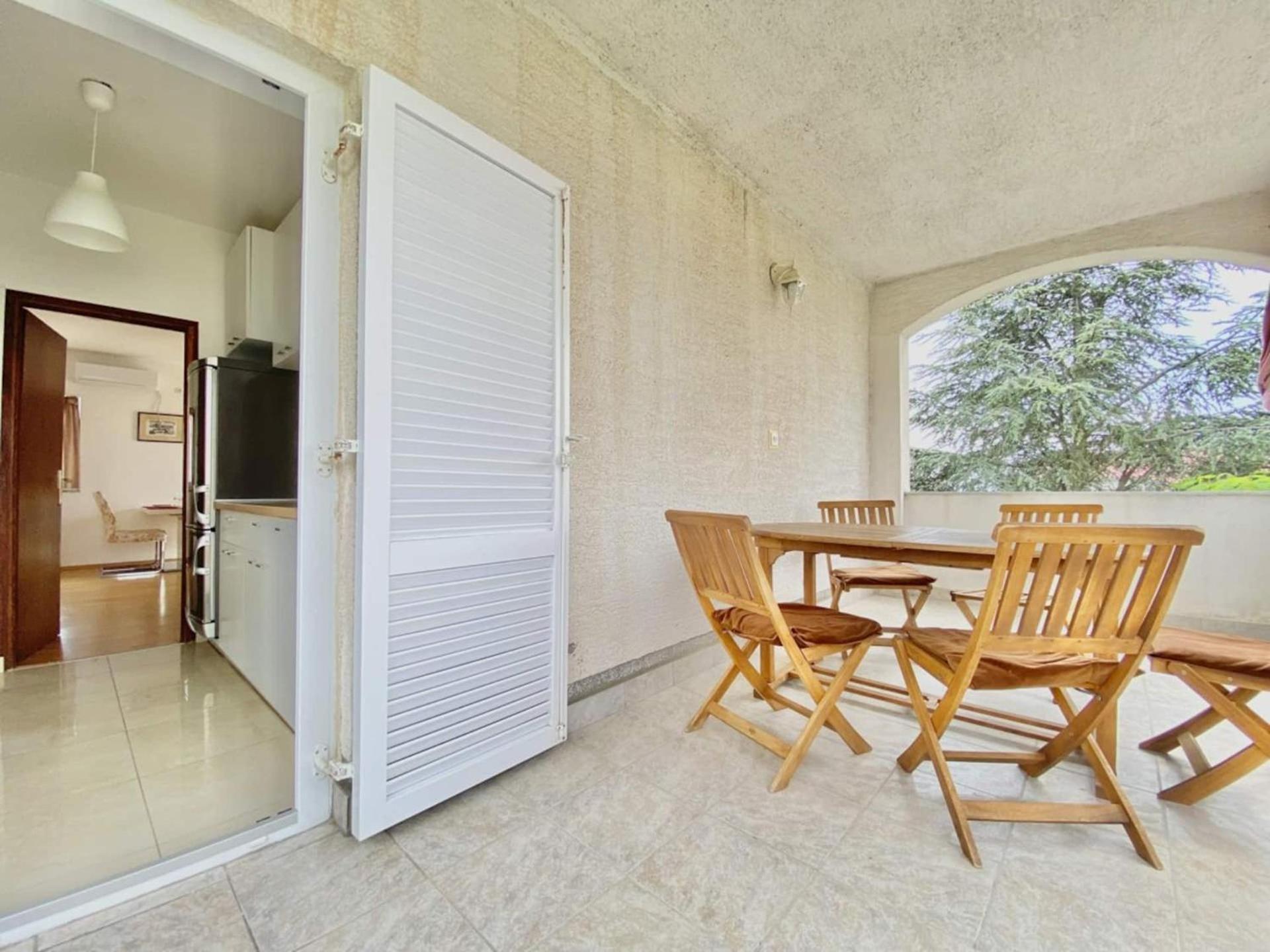 Family Apartments Viva Close To The Beach Krk Town Exterior photo